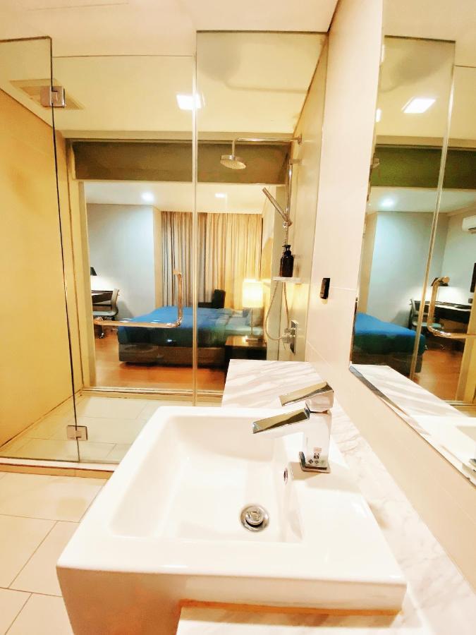 Straits Suite By C Homestay Malacca Exterior photo