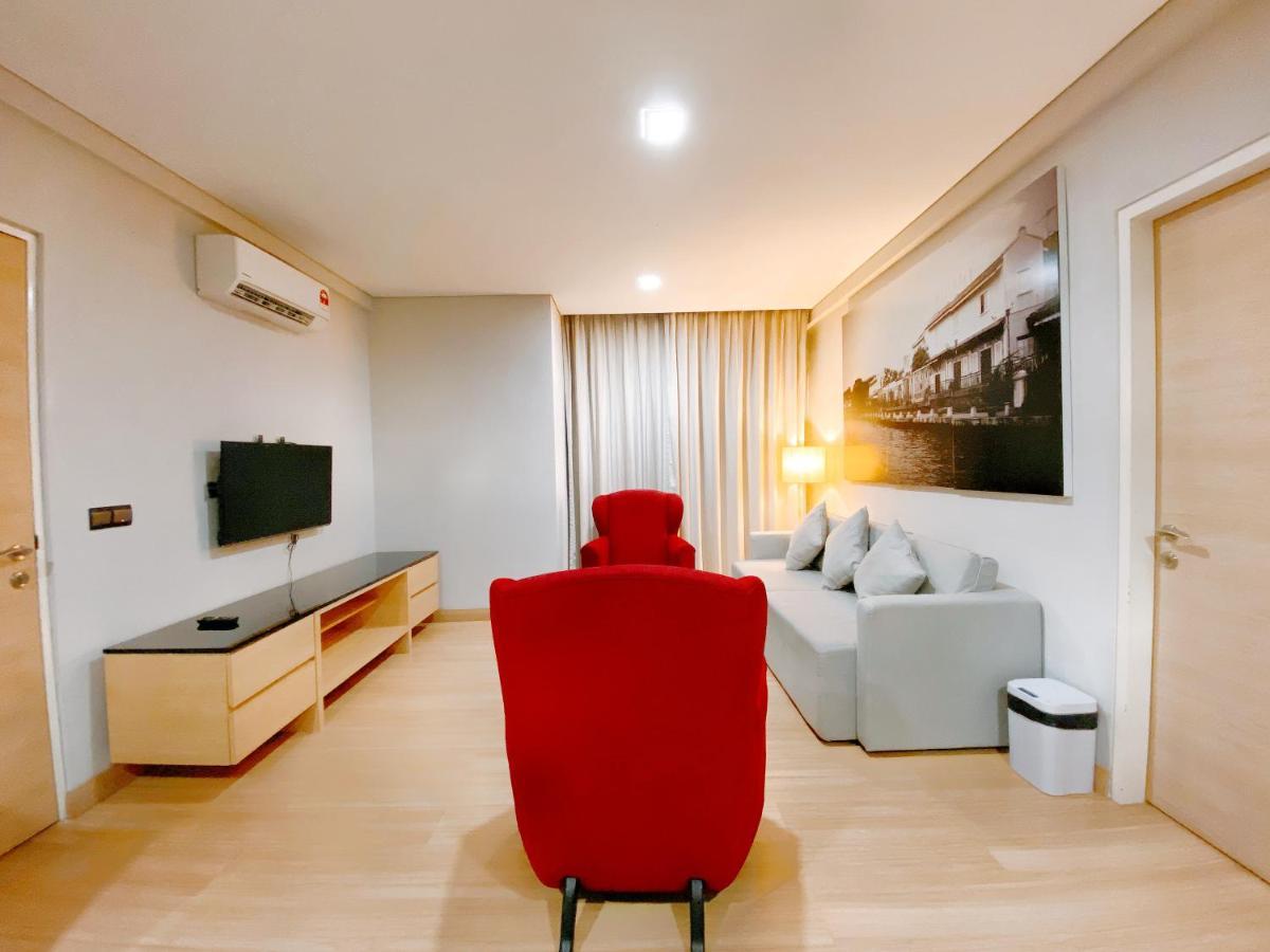 Straits Suite By C Homestay Malacca Exterior photo
