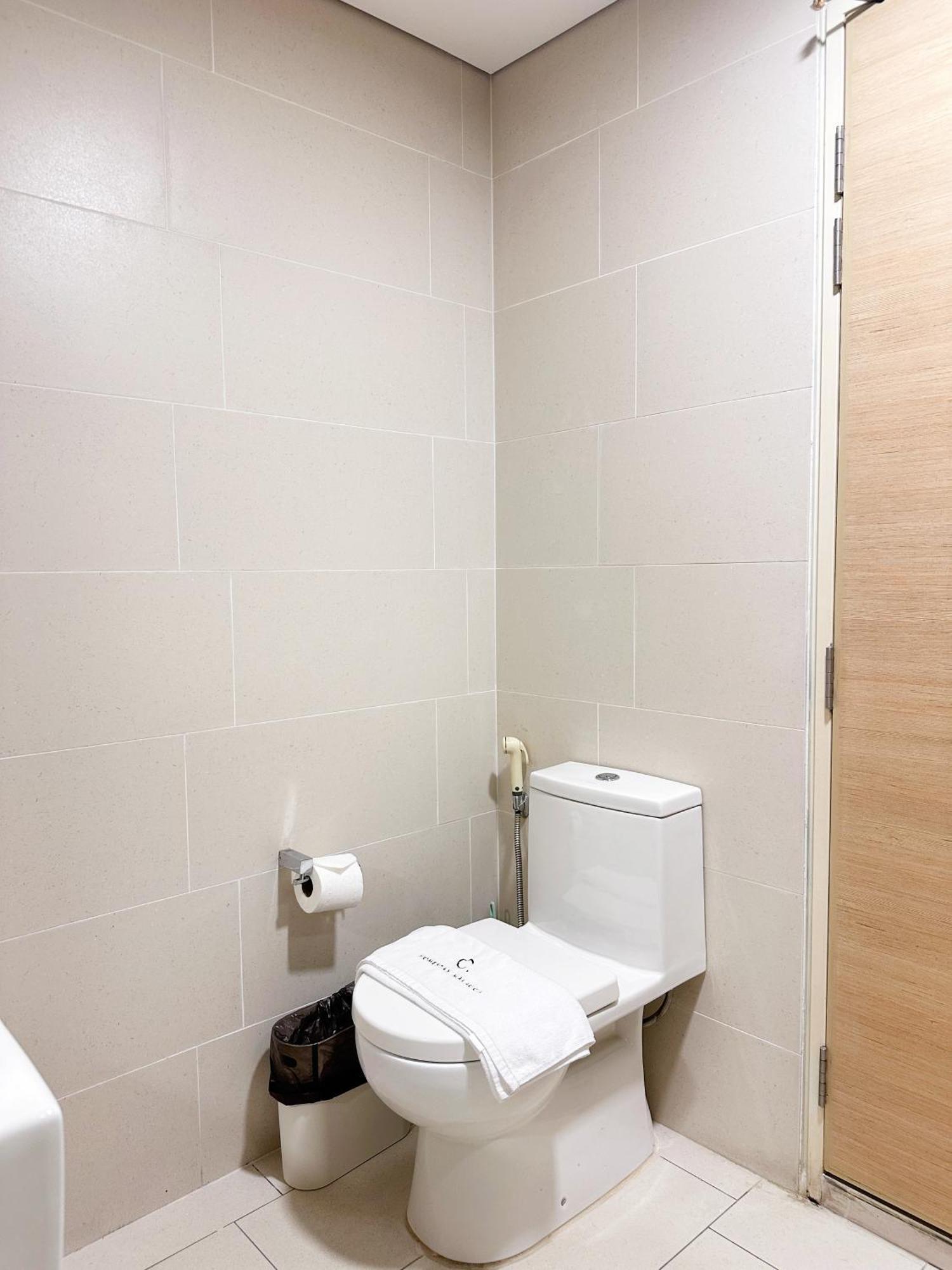 Straits Suite By C Homestay Malacca Exterior photo